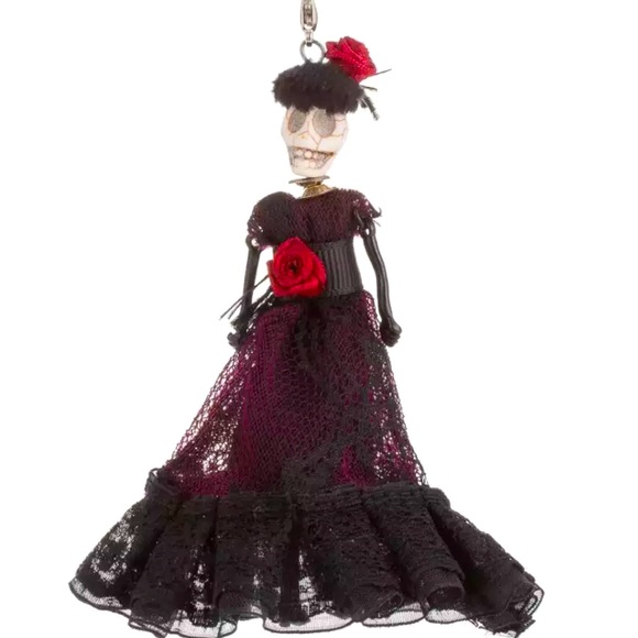 Halloween Doll Necklace - Picture 2 of 2